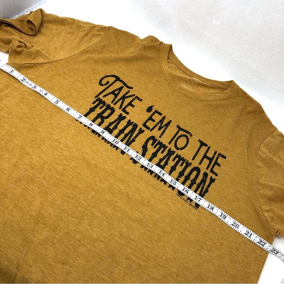 Texas True Threads Tee Yellowstone Rip Train Station T-shirt Size XL - Picture 5 of 7